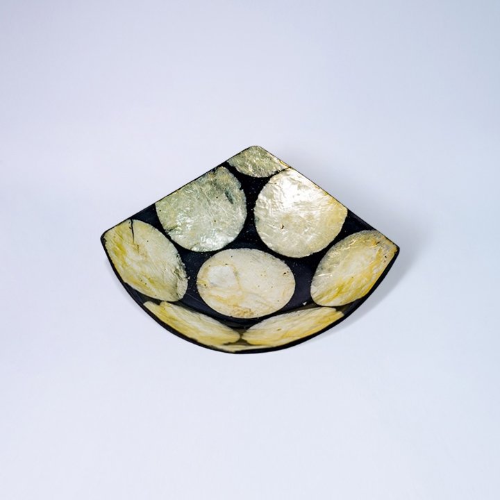 136 T. SAMBEL AWAN KOTAK 30 1