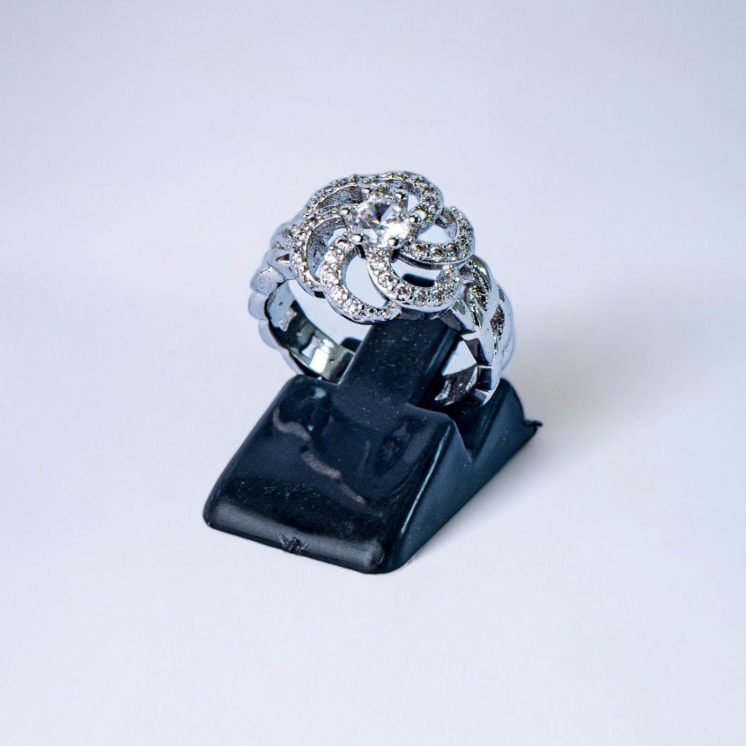 4 CINCIN SILVER PUTIH BUNGA BESAR 360 15